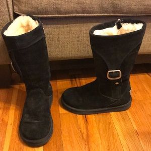 Black tall Uggs with zipper closure